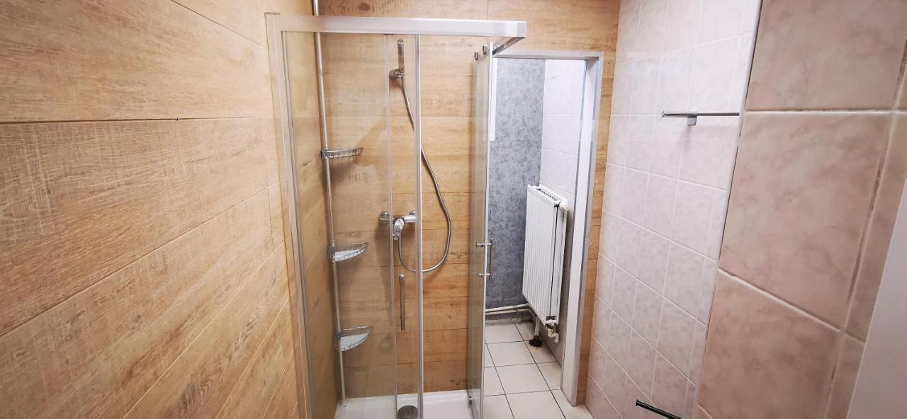 Powstaniec Wola - Private Hostel Warszawa