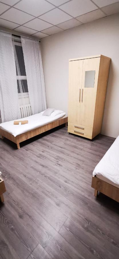 Powstaniec Wola - Private Hostel *