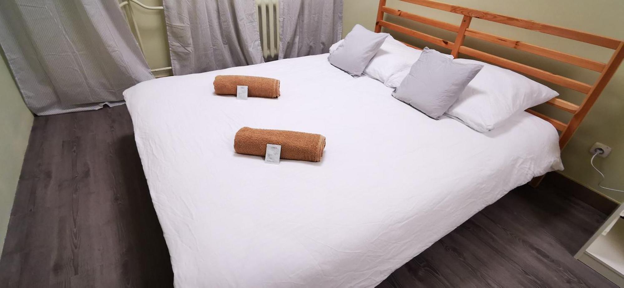 Powstaniec Wola - Private Hostel